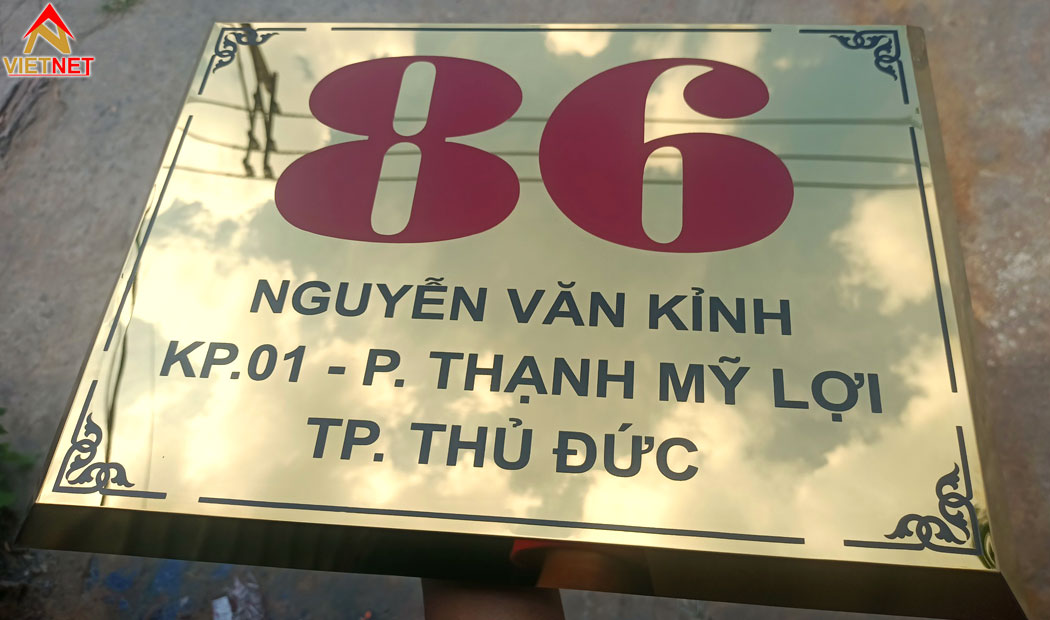 top-mau-bien-so-nha-inox-vang-hien-dai-sang-trong-nhat