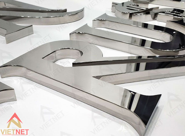 gia-cong-chu-inox-trang