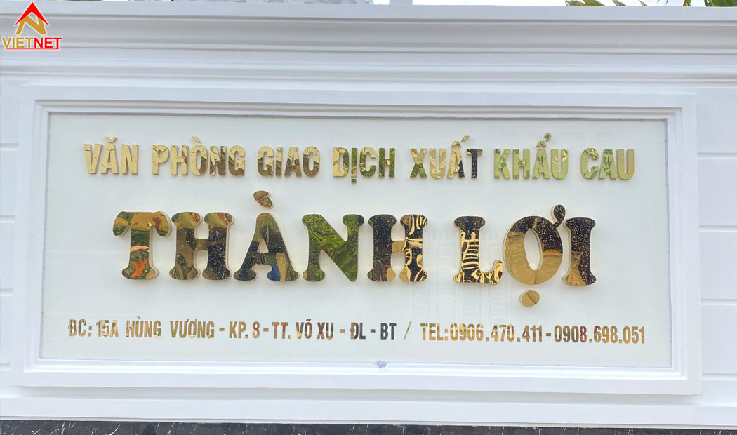 bang-hieu-chu-inox-vang-guong-sang-trong-nang-tam-thuong-hieu