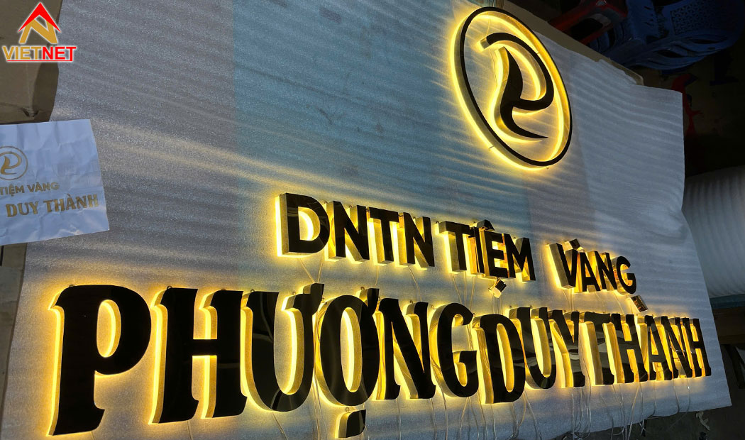 bang-hieu-tiem-vang-chu-noi-inox