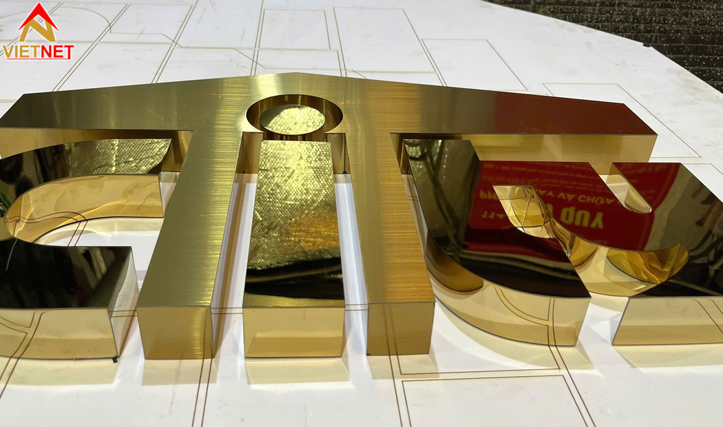 15-mau-chu-noi-inox-vang-dep-va-sang-trong-nhat-nam-2026