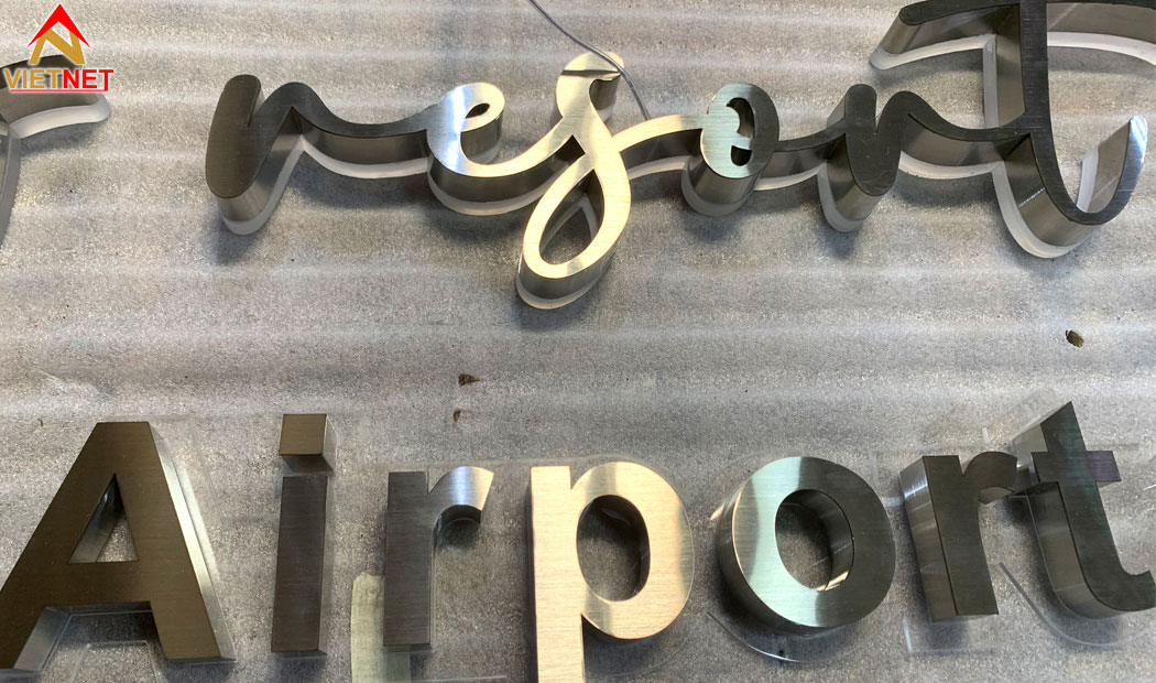 gia-cong-chu-inox-xuoc-sang-trong-hien-dai-ben-bi