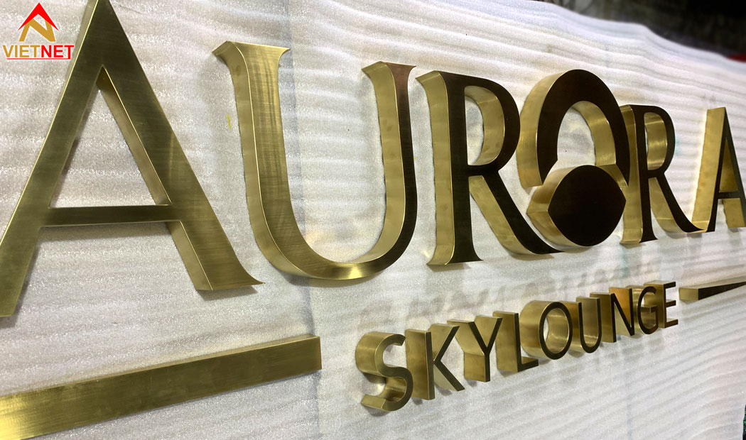 gia-cong-chu-inox-xuoc-sang-trong-hien-dai-ben-bi