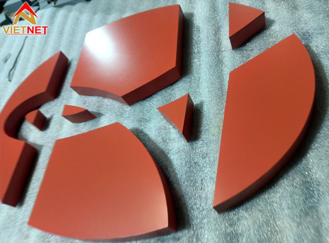 tang-nhan-dien-thuong-hieu-voi-logo-inox