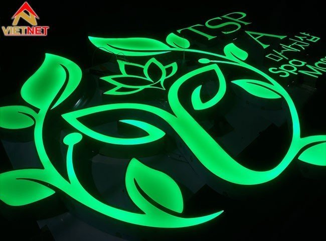 tang-nhan-dien-thuong-hieu-voi-logo-inox