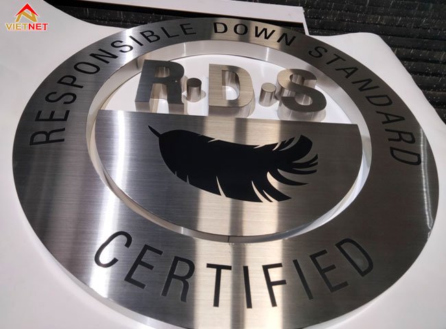 tang-nhan-dien-thuong-hieu-voi-logo-inox