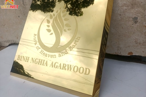 Làm bảng inox ăn mòn cửa hàng Bình Nghĩa Agrarwood