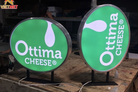 Làm hộp đèn quảng cáo cửa hàng Ottima CHEESE đẹp