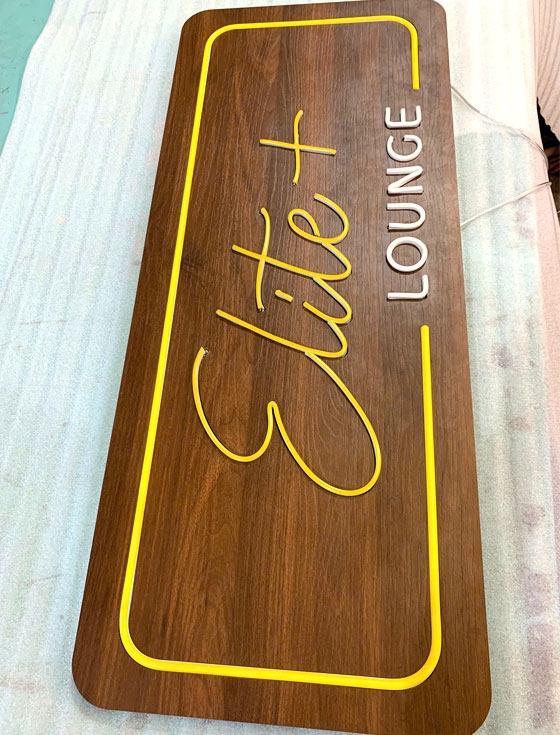 Bảng hiệu gỗ dán led neon Elite 