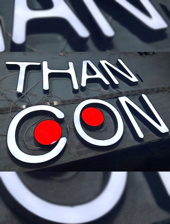 Bảng hiệu chữ nhôm THAN CON