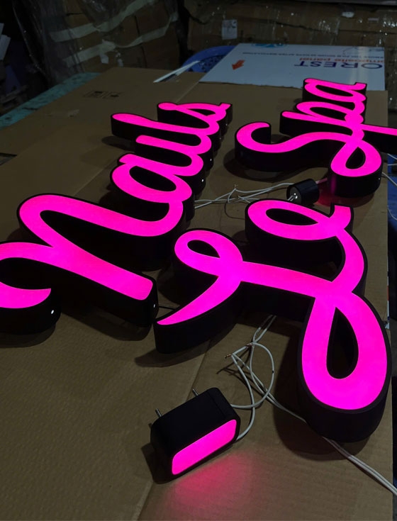 Bảng hiệu chữ inox mặt mica Le Spa Nail