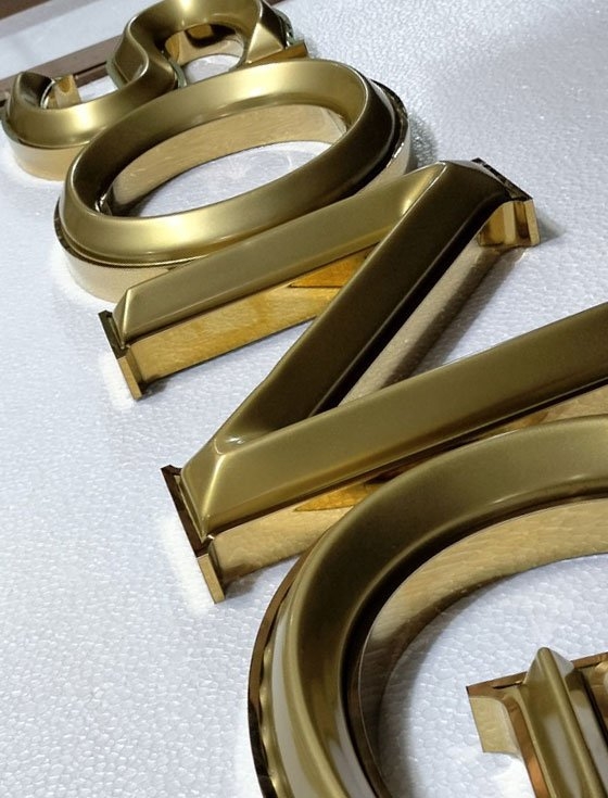 Chữ mica hút nổi Song Tin