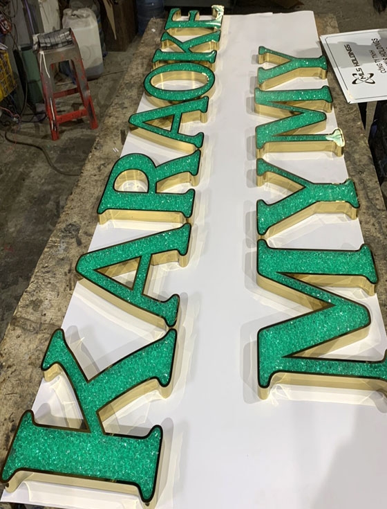 Chữ đổ đá Acrylic Karaoke MYMY