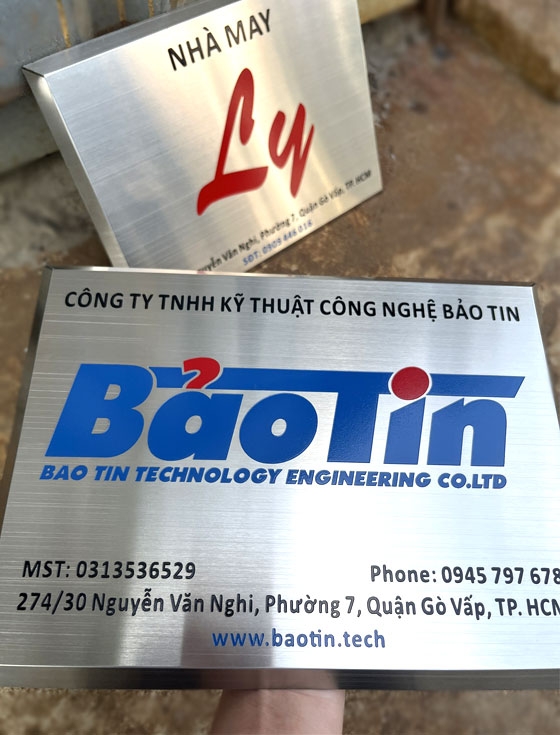 Bảng tên công ty inox ăn mòn Bảo Tín