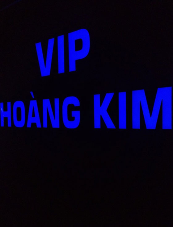 Gia công chữ nhôm có gờ Hoàng Kim